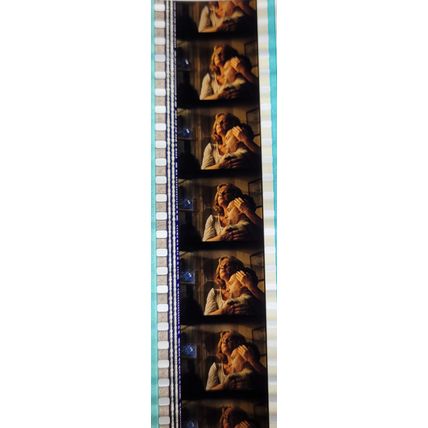 Pk GEB - L - MIX - d 080B . 1 STRIP OF 5 - 35MM FILM CELLS. ( Green Mile)