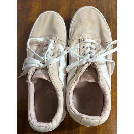 Vans Women’s Shoes – Size 10M – Classic & Stylish
