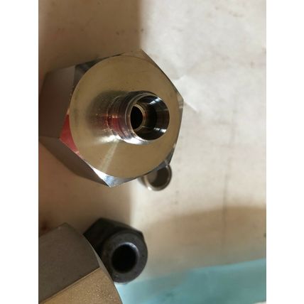 NEW LOT 4 Parker 338-1610-ND fittings 1/2NPT to CPI,EC
