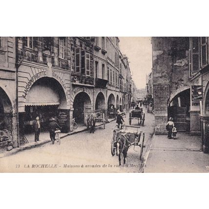 La Rochelle Maisons A Arcades Rue De Merciers French Postcard