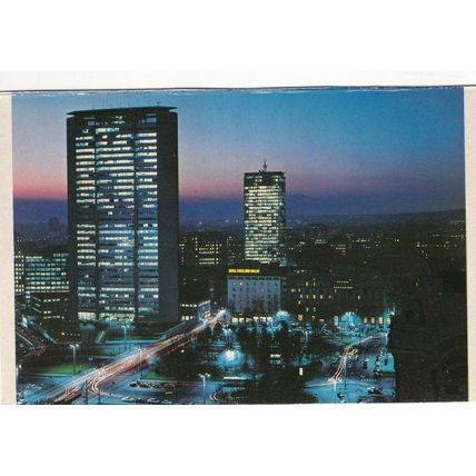 Milano Piazza Della Repubblica Italy Postcard unused VGC