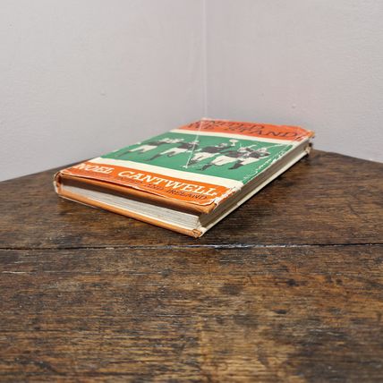 United We Stand Noel Cantwell Hardback Dustcover 1965