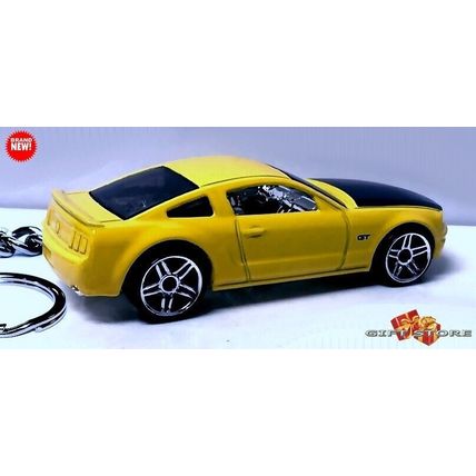 RARE KEYCHAIN YELLOW BLACK FORD MUSTANG GT CUSTOM Ltd GREAT GIFT NOVELTY