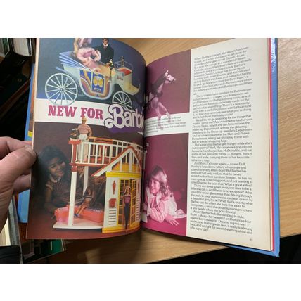 1983 "BARBIE ANNUAL" ILLUSTRATED VINTAGE ANNUAL HARDBACK BOOK (P4)