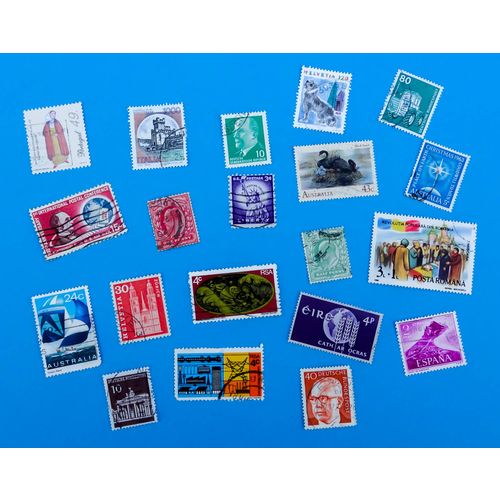 World Selection 0045 - Used Stamps - 20 Stamps - Unchecked