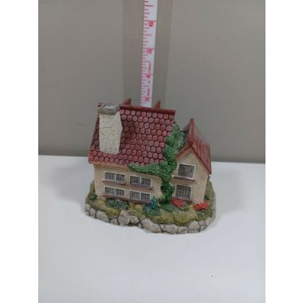 the kent HOUSE ENGLANDS CLASSIC COTTAGES MINIATURE COLLECTIBLE 1996