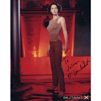 Lauren Lee Smith Mutant X Stunning 10x8 Hand Signed Photo