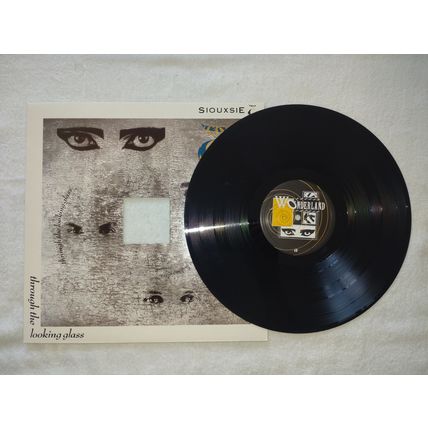 SIOUXSIE AND THE BANSHEES – THROUGH THE LOOKING GLASS - 12" ALBUM