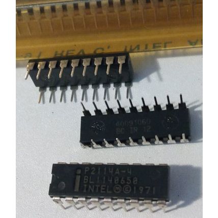 Lot of 28: Intel P2114A-4