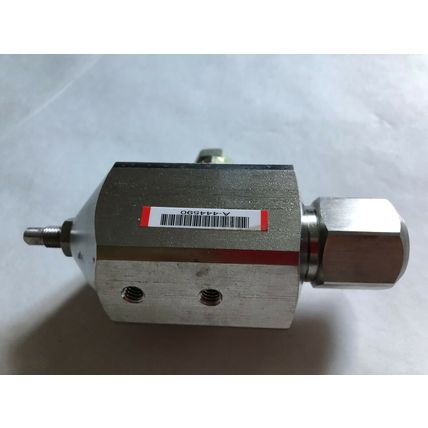 GRACO 222-200 L06D BACK PRESSURE VALVE 5000psi,GRACO 222-200 ,SS