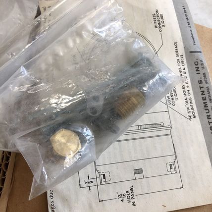 NEW DWYER 4002,2”,EN F579 7958 P 2 CAPSUHELIC DIFFERENTIAL PRESSURE GAGE,EB