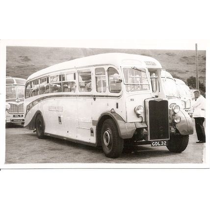 Black & White Photograph of Southern Vectis Omnibus Co. Ltd - GDL 32 ex. Nash's