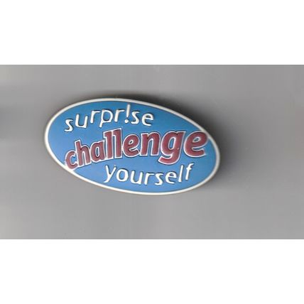 Girl Guide Rubber Pin Badge UK - Brownie - Challenge Surprise Yourself (BZ48)