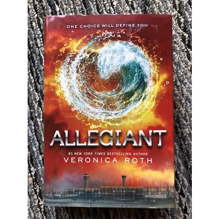 Allegiant by Veronica Roth Divergent Series Book 3 2013 First Edition HC DJ