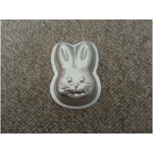 4" Bunny Rabbit Wilton Singles Cake Pan
