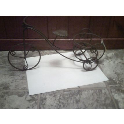 Metal decorative tricycle plant stand