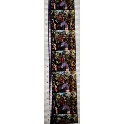 Pk GEB - M - MIX - b 036J . 1 STRIP OF 5 - 35MM FILM CELLS. ( )