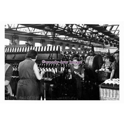 pu2924 - Doncaster - Girls at work in Wheatley Andertons Mill - print 6x4