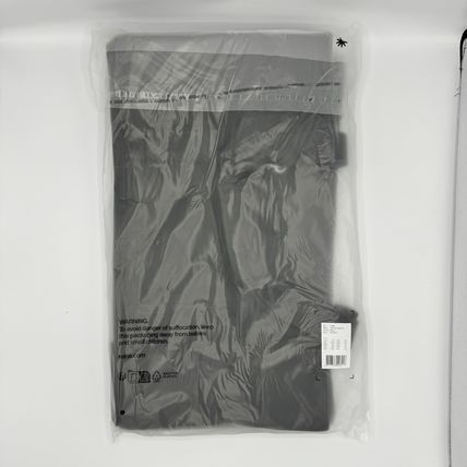 Rains Trail Gym Black Duffel Bag NWT MSRP 125.00