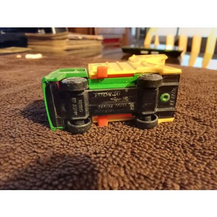Old Vintage 1979 Matchbox Superfast Refuse Truck Green & Yellow # 36 Scale 1:64