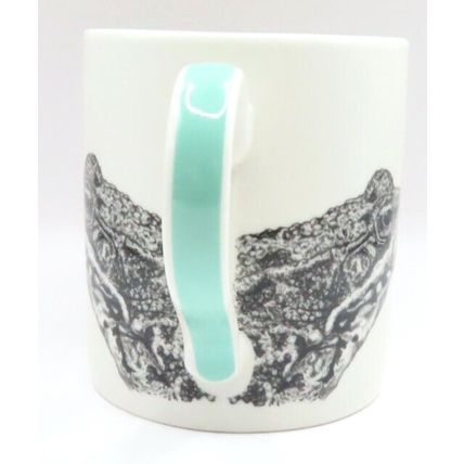 I Pretend I'm a Prince to get girls to kiss me Mug Confessions of a Frog 9.5 CM