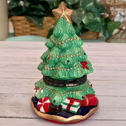 Porcelain Hinged Christmas Tree Trinket Box W Gold Star Green & Red Lidded 4.75"