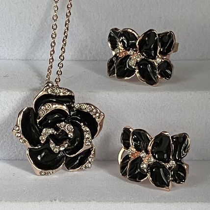 SET Necklace Earrings Black Rose with Rhinestone #940