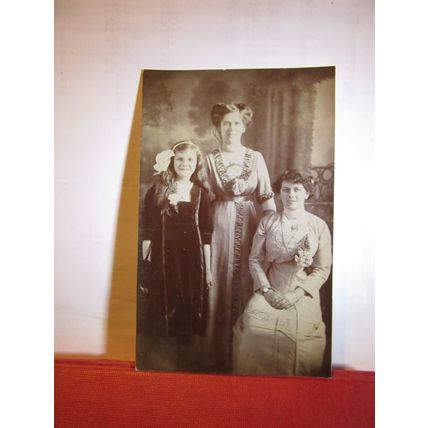 FAMILY picture Edwardian fashion antique photograph postcard =