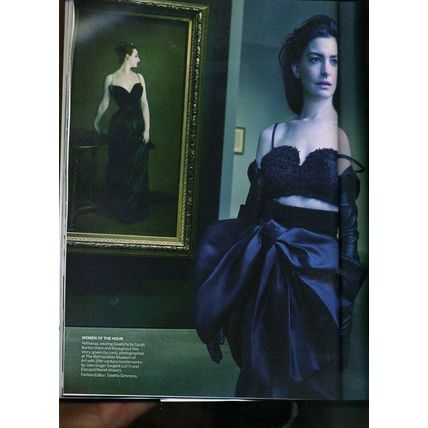 Vogue Magazine August 2025 - Fearless! ANNE HATHAWAY Reinvents Herself NEW