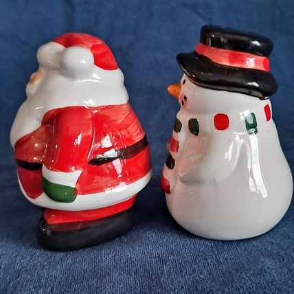 SANTA & SNOWMAN SALT & PEPPER SHAKERS Set Christmas Holiday Ceramic
