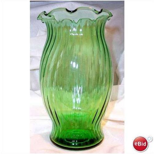 7" emerald green seamless petite flower vase