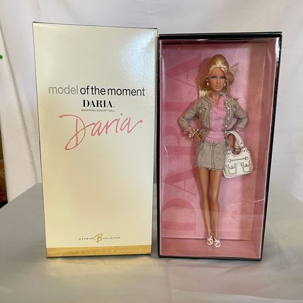 Mattel 2004 Model of the moment Daria Shopping Queen Doll Model Muse Gold Label