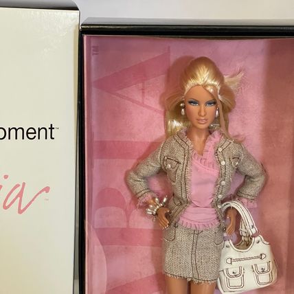 Mattel 2004 Model of the moment Daria Shopping Queen Doll Model Muse Gold Label