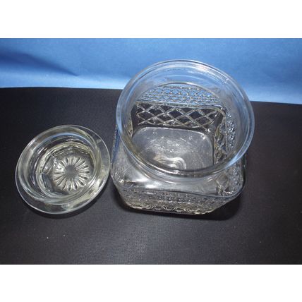 Anchor Hocking Wexford Clear Glass Square Canister Lid Apothecary Candy Jar 6.5"