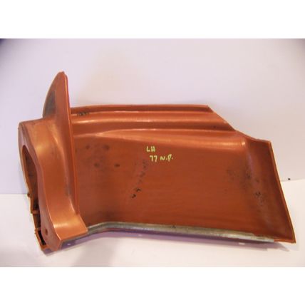 1977 CHRYSLER NEWPORT LH BUMPER FILLER #3691713 NEW YORKER 74 75 76