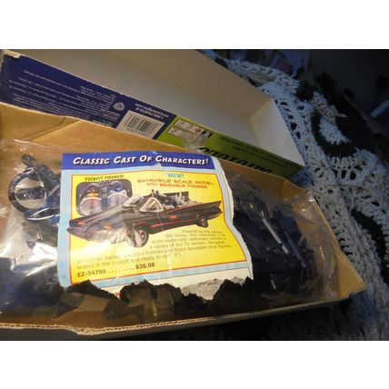 Polar Lights BATCYCLE w/BATMAN & ROBIN, 2003! $34.00 Shipped! This is in MINT...