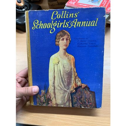 c1930 "COLLINS' SCHOOLGIRLS' ANNUAL" ILLUSTRATED LARGE HARDBACK BOOK (P5)