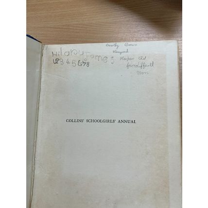 c1930 "COLLINS' SCHOOLGIRLS' ANNUAL" ILLUSTRATED LARGE HARDBACK BOOK (P5)
