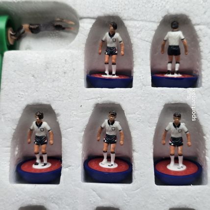Subbuteo LW Team ENGLAND #719 Correct Label Box
