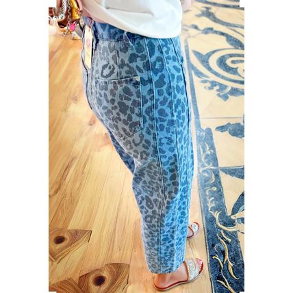 Sky Blue Leopard Print Straight Loose Jeans