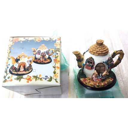 NEW UNUSED LITTLE MEADOW SERIES BEAUTIFULLY DECORATED TEAPOT POTPOURRI HOLDER