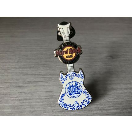 Hard Rock Cafe AMSTERDAM 2009 Delft Pottery Pin VERY RARE LE 250 Guitar - HRC