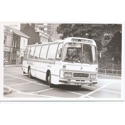 Black & White Photograph of Maidstone & District Motor Services Ltd. - OKE 140P
