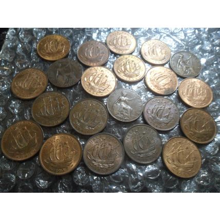 Bulk lot of George V to Elizabeth II half-pennies - 21 coins.
