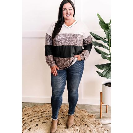 Black Leopard Print Colorblock V Neck Long Sleeve Plus Size Top