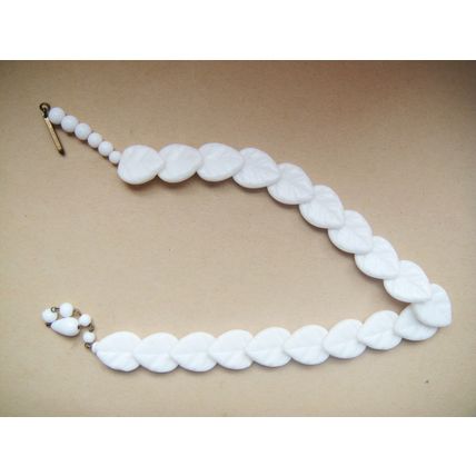 1960’s 70’s West German Vintage White Glass Leaf Necklace. Stunning Tanned Skin?