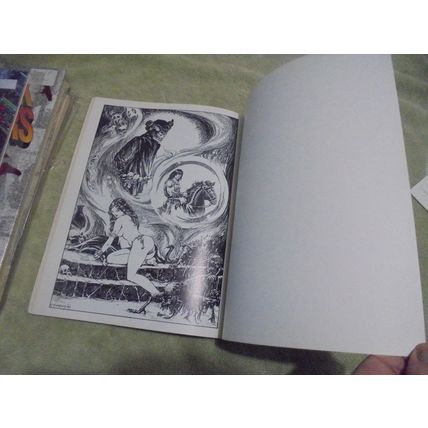 Marvel Graphic Novel # 19: CONAN: Witch Queen of Acheron! 1st Printing, 1985!!
