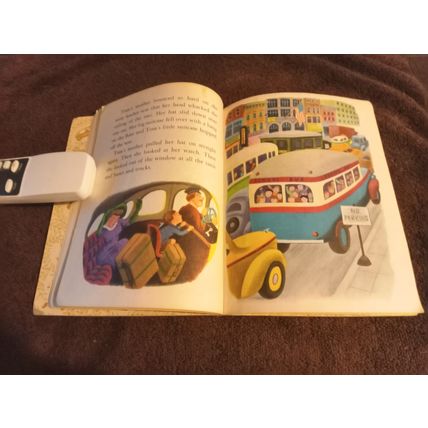 Little Golden Book The Taix That Hurried By Lucy Mitchell (Q) Edition 1972