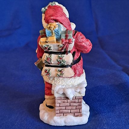 International Resourcing SANTA Claus 4 1/2 FIGURINE 1992 Christmas United States