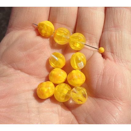 10 Yellow Givre Melon Glass Beads 10mm Ribbed Hint of orange Vintage bd090